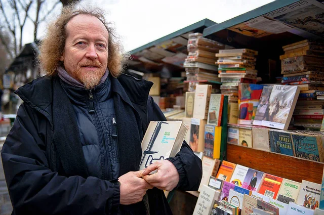 Bouquiniste sur les quais de Seine (Jérôme Callais) © Lionel Isy-Schwart