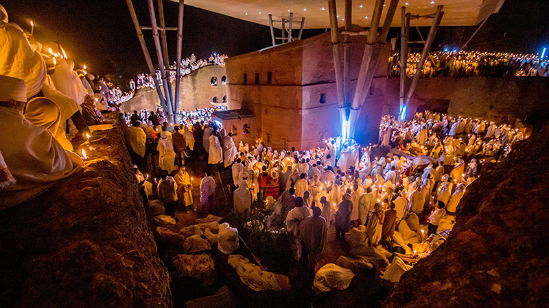Rassemblement nocturne à Lalibela