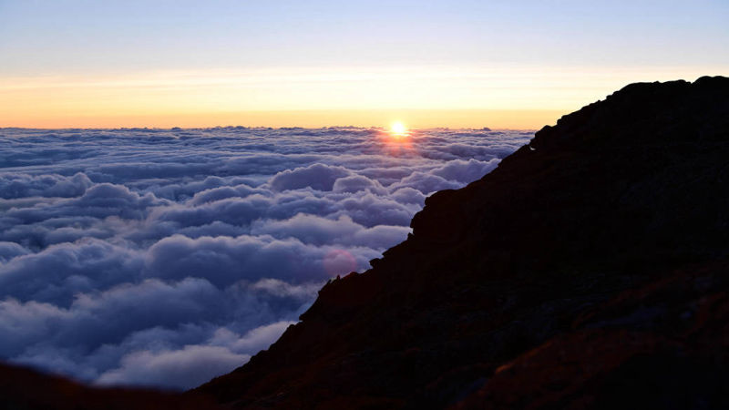 Coucher de soleil depuis le Pico, dans la médiathèque du film Açores.